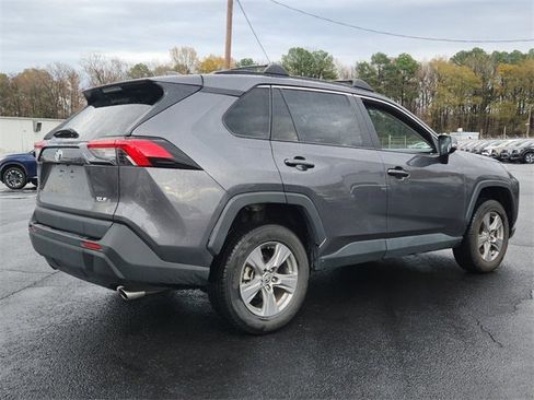 Used 2022 Toyota RAV4 XLE image 3