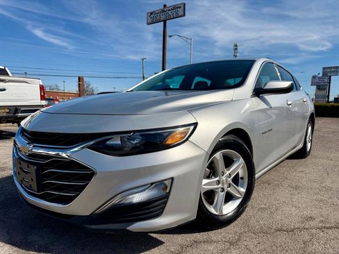 Used 2020 Chevrolet Malibu LS w/ Driver Confidence Package II image 4