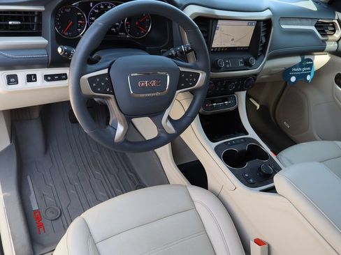 Certified 2023 GMC Acadia Denali w/ Denali Ultimate Package FWD image 11