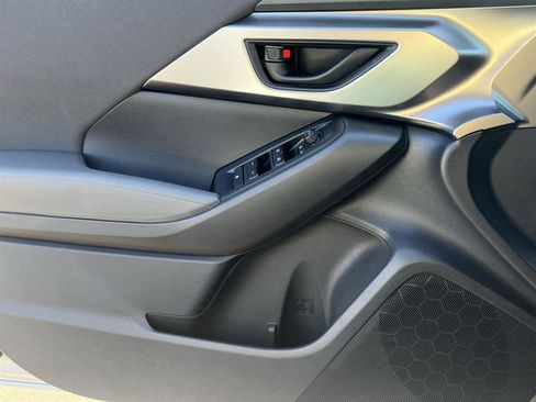 Certified 2025 Subaru Impreza 2.0i image 22