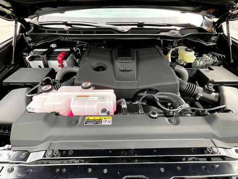 New 2025 Toyota Tundra SR5 image 14