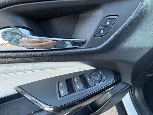 Certified 2025 Chevrolet Trax LT w/ LT Convenience Package image 8