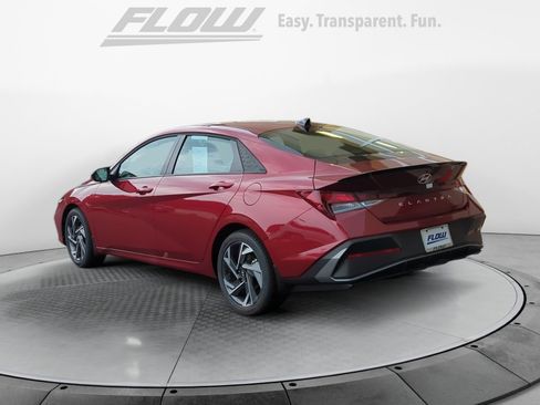 Certified 2025 Hyundai Elantra Sport FWD image 6