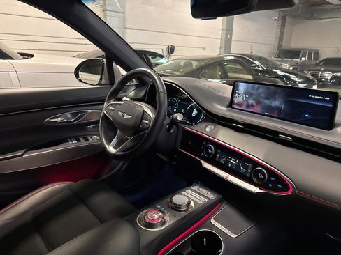 Used 2023 Genesis GV70 2.5T w/ Sport Prestige Package image 33