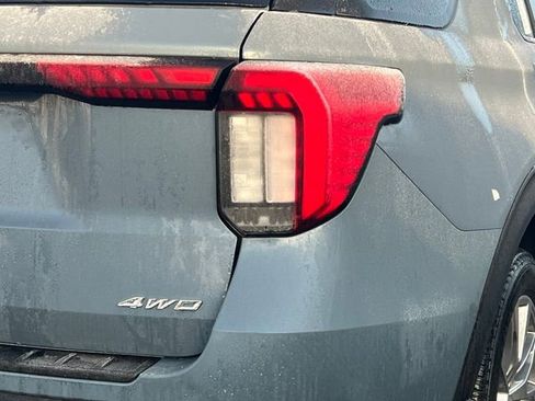 New 2026 Ford Explorer Active w/ Active Comfort Package image 8
