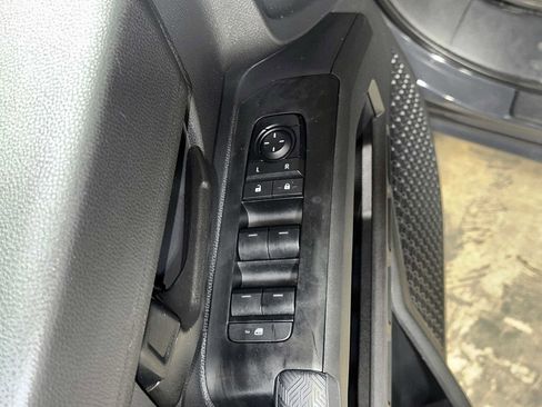 Used 2025 Toyota Tacoma SR5 w/ SR5 Upgrade Package image 22