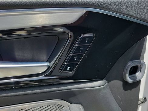 Certified 2024 Acura MDX SH-AWD image 17