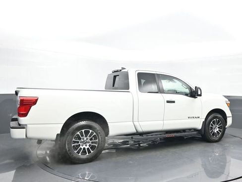 Used 2024 Nissan Titan SV w/ SV Utility Package image 6