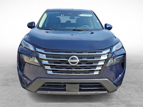 Used 2024 Nissan Rogue SV AWD/4WD image 2