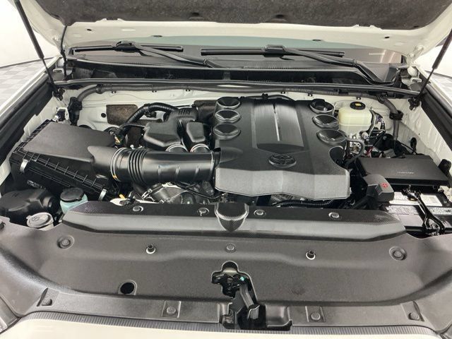 Used 2019 Toyota 4Runner Limited AWD/4WD image 31