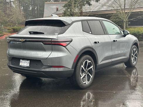 New 2026 Chevrolet Equinox EV LT image 5