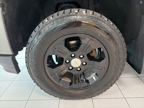 Used 2017 Chevrolet Silverado 1500 LT w/ All Star Edition AWD/4WD image 12