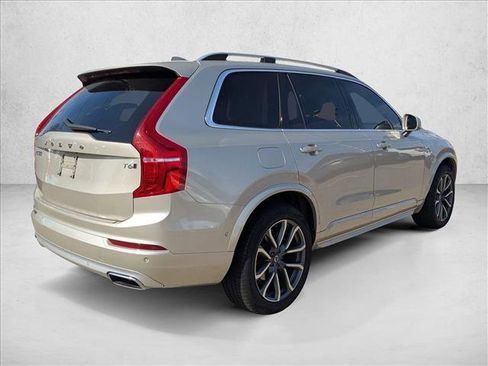 Used 2018 Volvo XC90 T6 Momentum w/ Convenience Package image 5