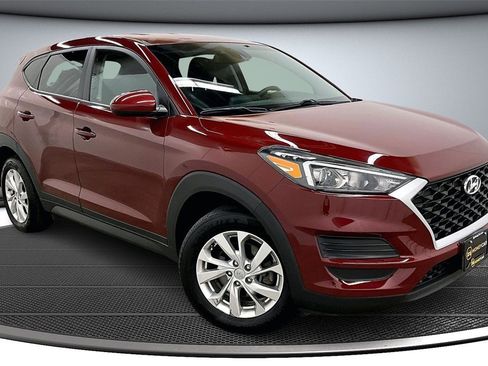 Used 2019 Hyundai Tucson SE image 1