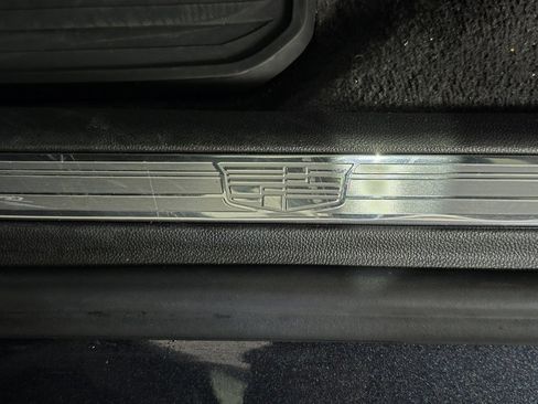 Used 2023 Cadillac XT5 Premium Luxury image 17