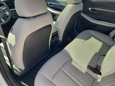 New 2025 Hyundai Sonata Limited image 12