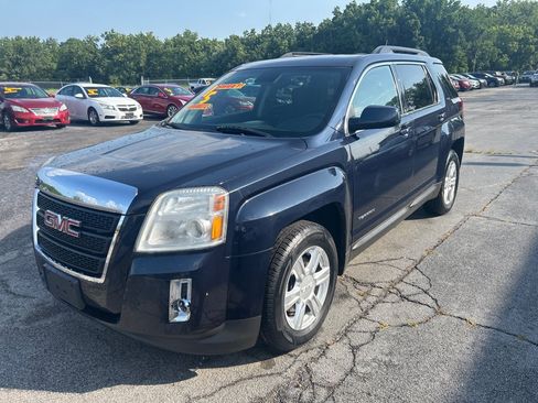 Used 2015 GMC Terrain SLE w/ Convenience Package FWD image 2