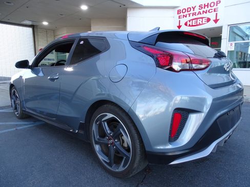 Used 2019 Hyundai Veloster Turbo image 4