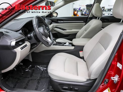 Used 2023 Nissan Altima 2.5 SV w/ SV Premium Package FWD image 14