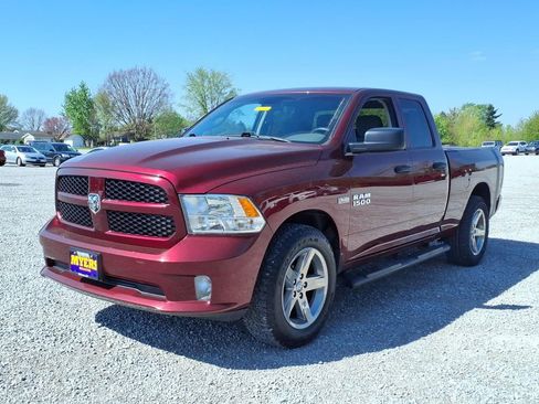 Used 2018 RAM 1500 Express w/ Express Value Package AWD/4WD image 9