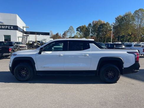 Used 2025 Chevrolet Silverado EV LT image 2