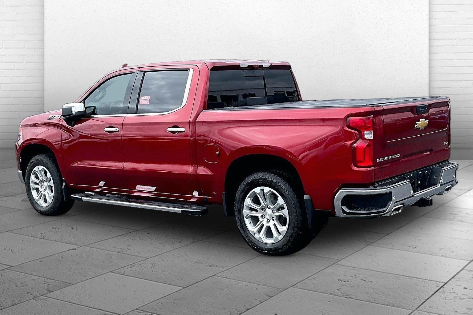 Used 2025 Chevrolet Silverado 1500 LTZ w/ LTZ Premium Package AWD/4WD image 11