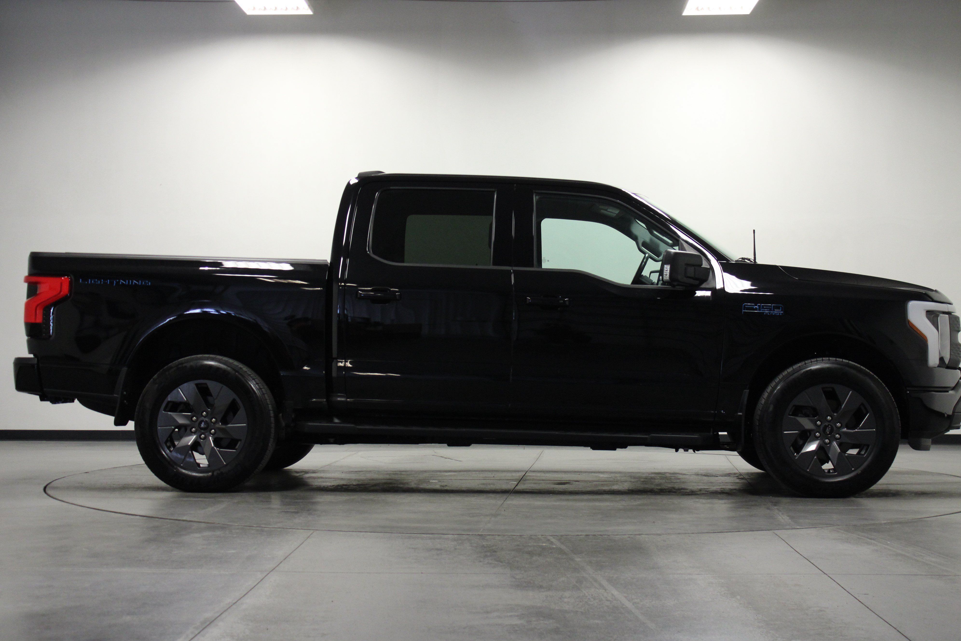 Used 2024 Ford F150 Lightning Flash w/ Max Trailer Tow Package AWD/4WD image 3