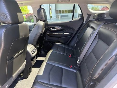 Used 2019 GMC Terrain SLT w/ Preferred Package FWD image 18