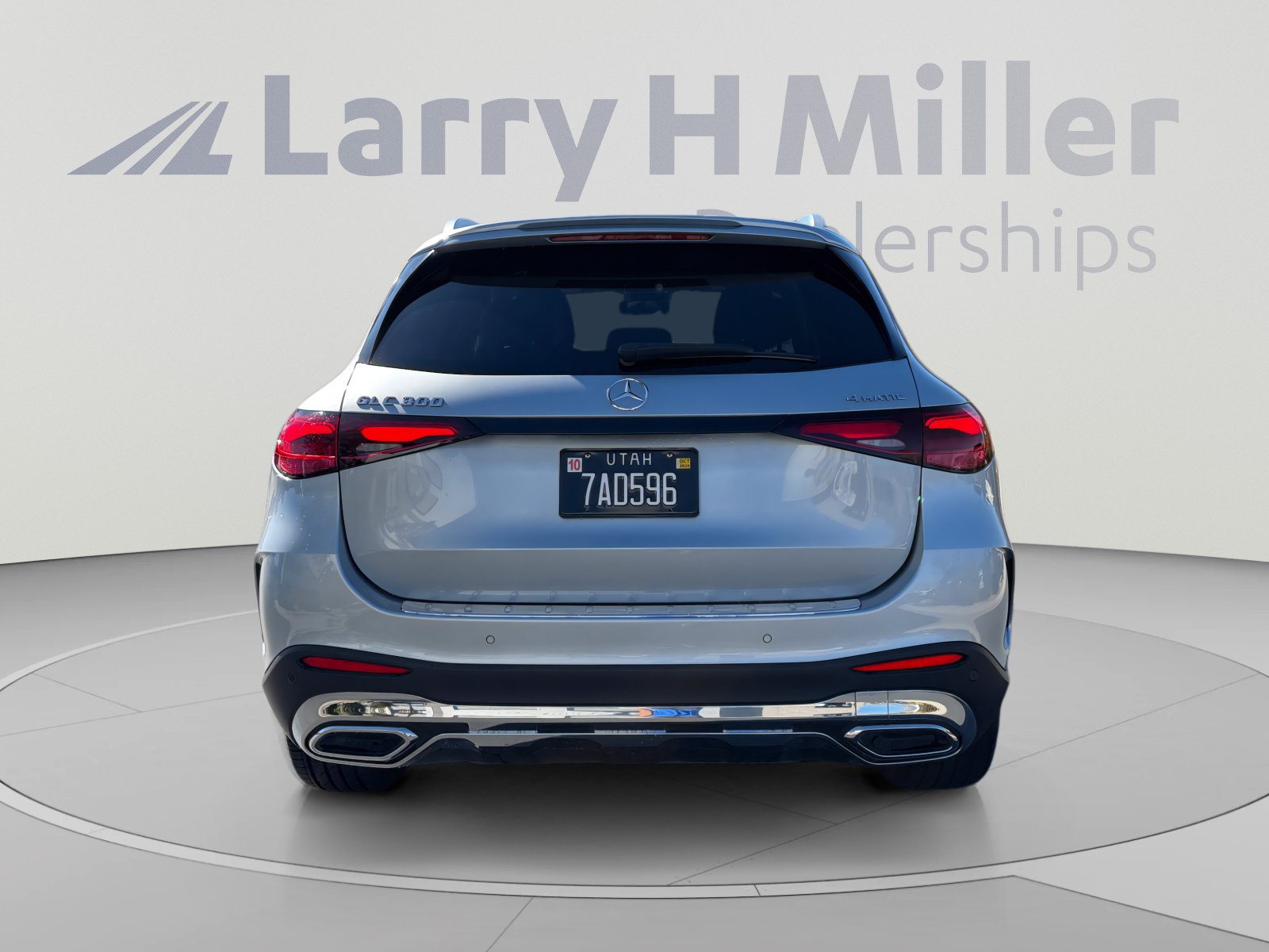 Used 2023 Mercedes-Benz GLC 300 4MATIC image 4