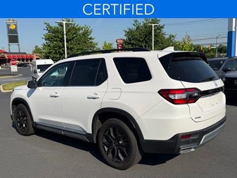 Certified 2025 Honda Pilot Elite image 7