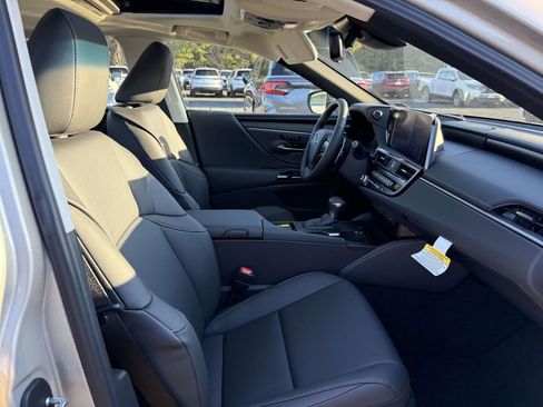 Used 2025 Lexus ES 350 Premium image 14