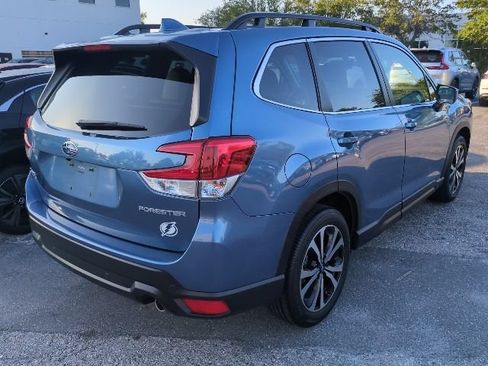 Used 2023 Subaru Forester Limited AWD/4WD image 2