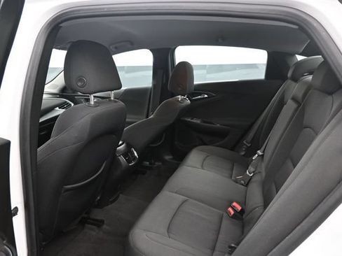 Used 2020 Chevrolet Malibu LT FWD image 16