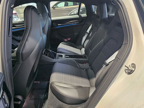 New 2025 Porsche Panamera 4 image 18