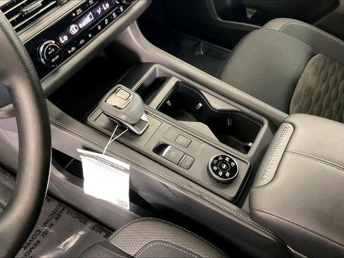 Certified 2025 Nissan Pathfinder S AWD/4WD image 18