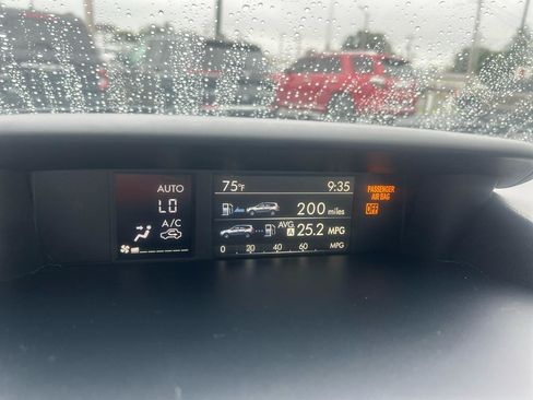 Used 2018 Subaru Forester 2.5i Premium AWD/4WD image 19