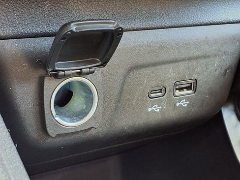 Used 2025 Chevrolet TrailBlazer LT image 25