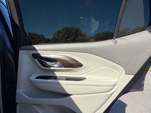 Used 2019 GMC Terrain Denali w/ Advanced Safety Package image 15