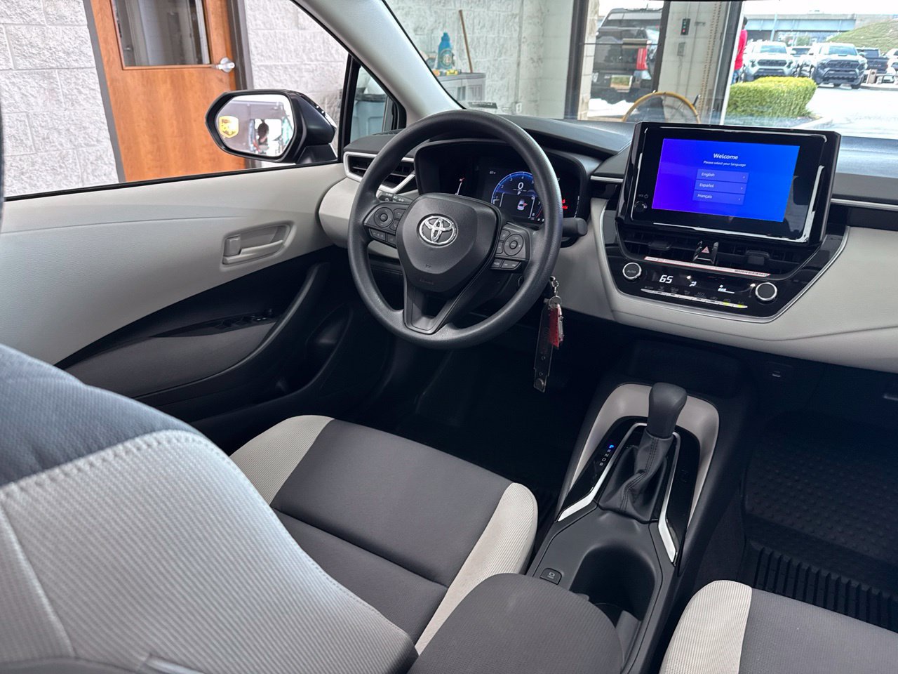 Used 2026 Toyota Corolla LE FWD image 44