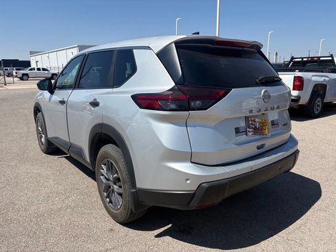 Used 2024 Nissan Rogue S AWD/4WD image 3