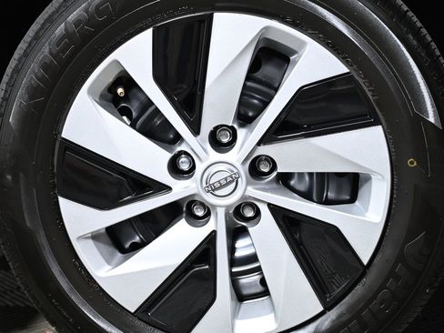 Certified 2025 Nissan Altima 2.5 S FWD image 33