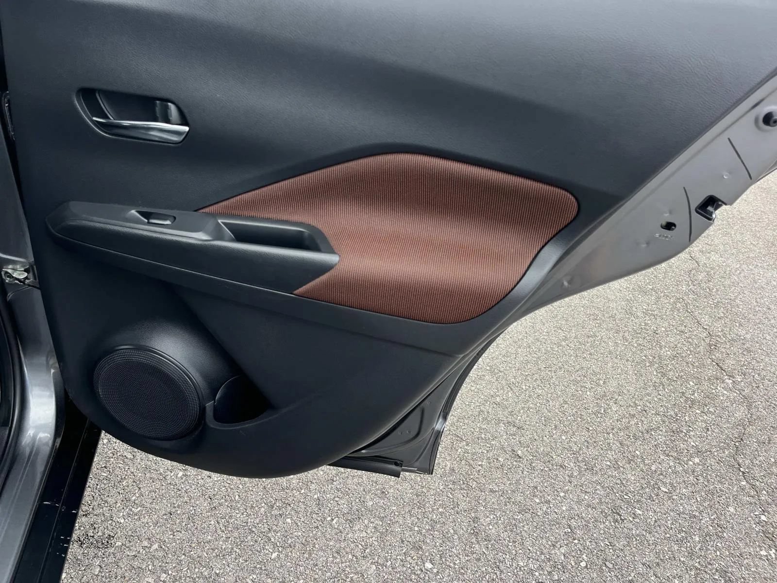 Used 2023 Nissan Kicks SR w/ Exterior Package FWD image 21