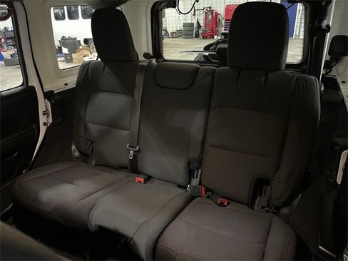 Used 2019 Jeep Wrangler Unlimited Sport S image 27