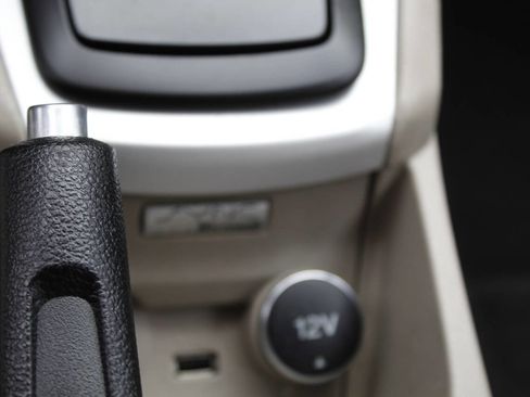 Used 2015 Ford Fiesta SE image 37