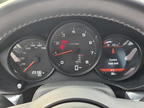 Used 2021 Porsche 718 Boxster image 17