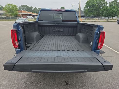 Used 2025 GMC Sierra 1500 Denali w/ Technology Package AWD/4WD image 12