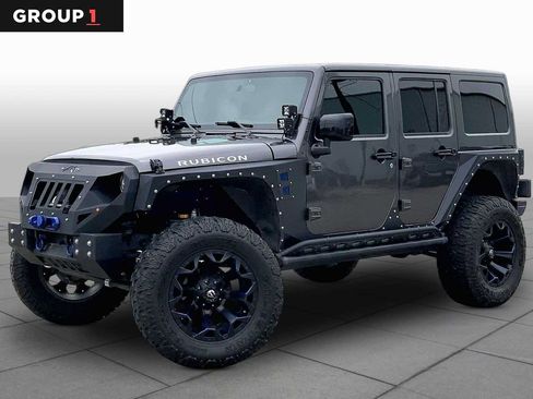 Used 2017 Jeep Wrangler Unlimited Rubicon w/ Cold Weather Group AWD/4WD image 1