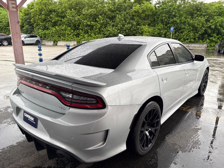 Used 2022 Dodge Charger R/T RWD image 2