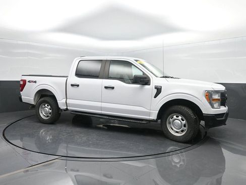 Used 2021 Ford F150 XL w/ Trailer Tow Package image 3