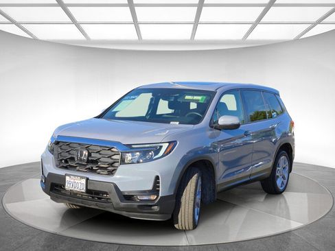 Certified 2025 Honda Passport EX-L image 7